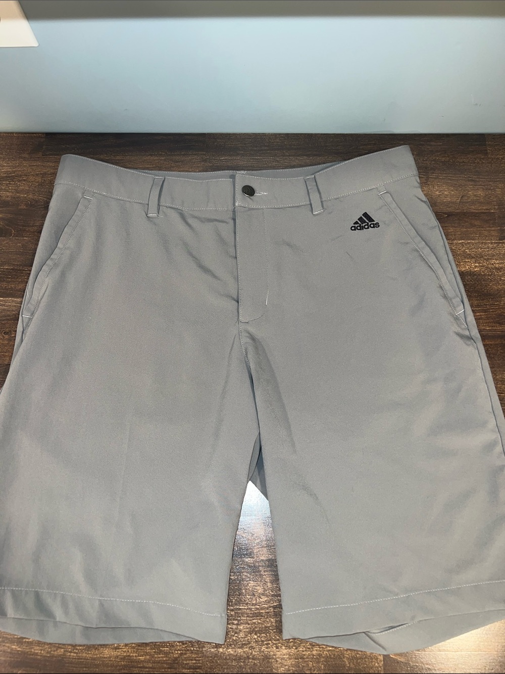 Adidas Gray Men’s Golf Shorts Size 34 Waist (GU2681)